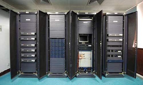 <b>UPS电源能用多久？UPS能供电多长时间?</b>